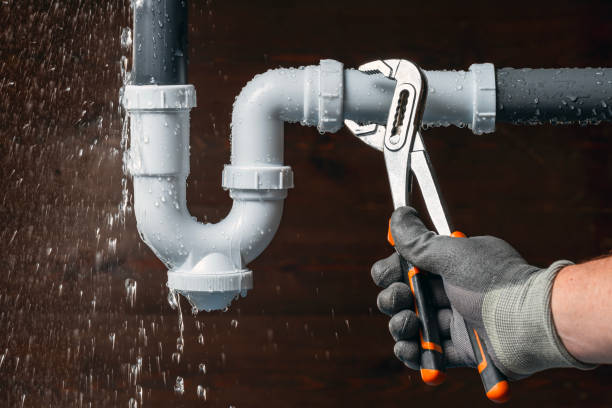 Professional Leak Detection technician working in Corapeake, NC